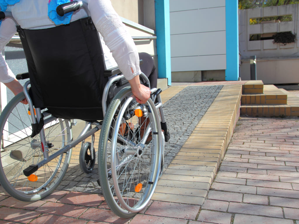 Amenager des accès pour fauteuil roulant